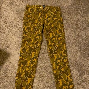 Camouflage slim fit size 36 pants by “Gap”.